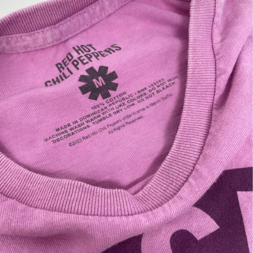 Red Hot Chili Peppers Graphic Tee - Picture 2 of 2
